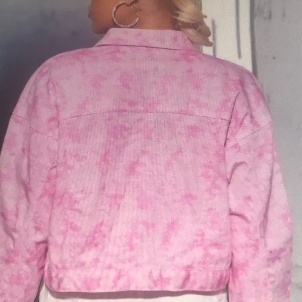 Boutique: Pink tie dye denim cropped jacket - Picture 4 of 6